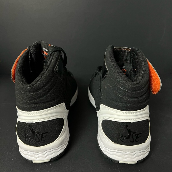 Rise Black Textured Men’s Sneakers Basketball shoes Size 8 new with box - Picture 4 of 11